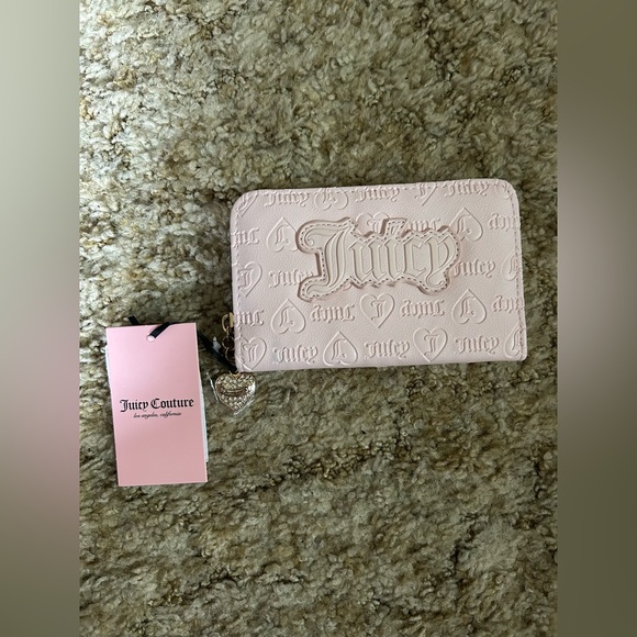 Juicy Couture Powder Blush Hearts Multicompartment Bifold Wallet Cardcase - Picture 1 of 4